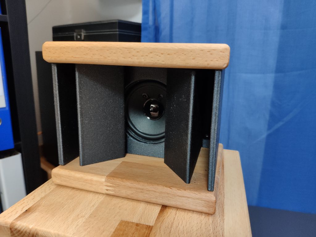 3D-gedruckter Audio-Lautsprecher Als Ersatz Für Einen Kaputten